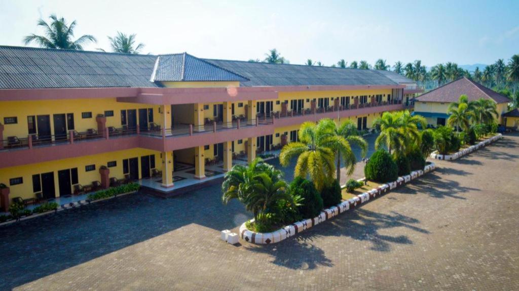 Uni Beach Hotel Pangandaran Exterior foto